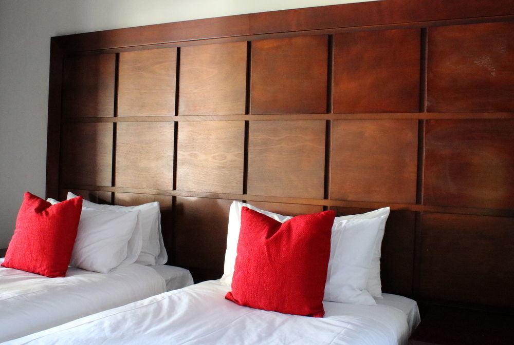 Hotel @ Secunda Bagian luar foto