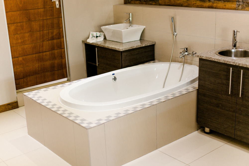 Hotel @ Secunda Bagian luar foto